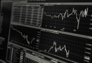 Recession Dead Ahead, Economists Believe