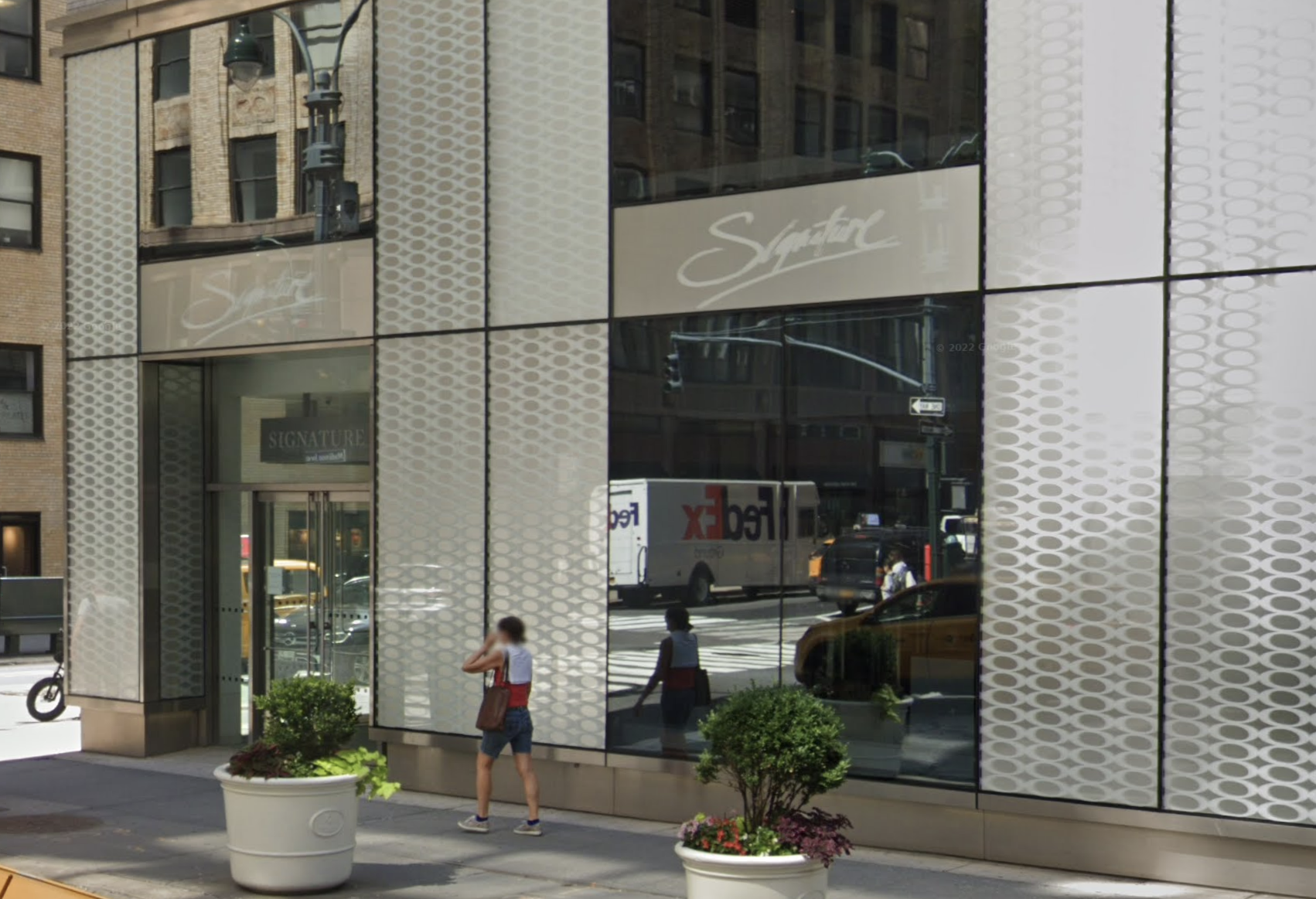 The Signature Bank branch on Madison Avenue in Manhattan.