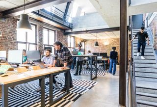Hybrid Work Flexible Office Hot Desking