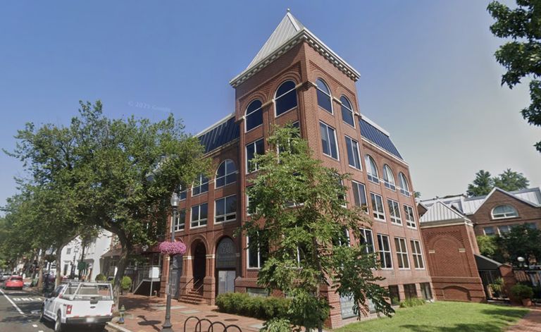 The mixed-use building at 2715 M St. NW in Georgetown.