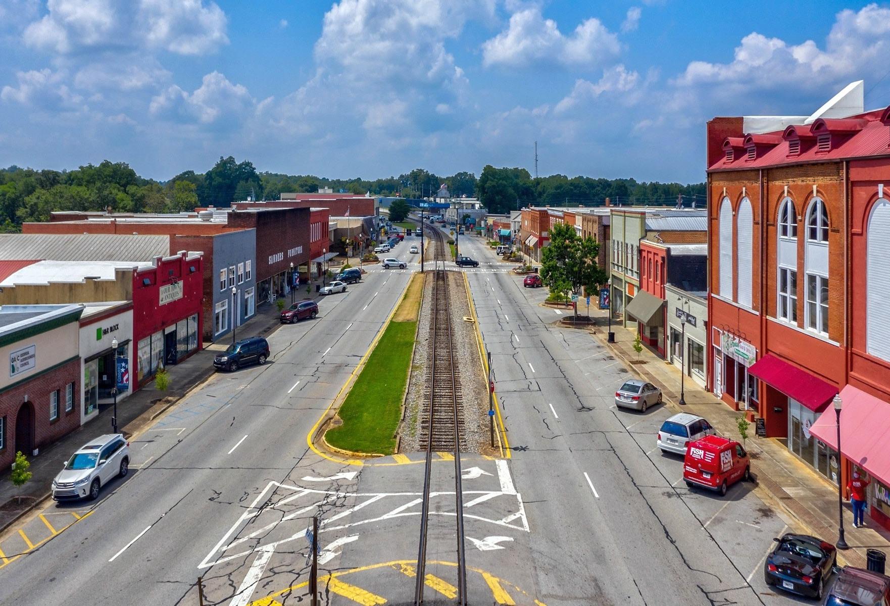 Commerce, Georgia, is a town of less than 9,000 people, but Webstar has declared its intention to build a $650M water park-anchored resort. Commerce, Georgia is a town of less than 9,000 people, but Webstar has declared its intention to build a $650M water park-anchored resort.