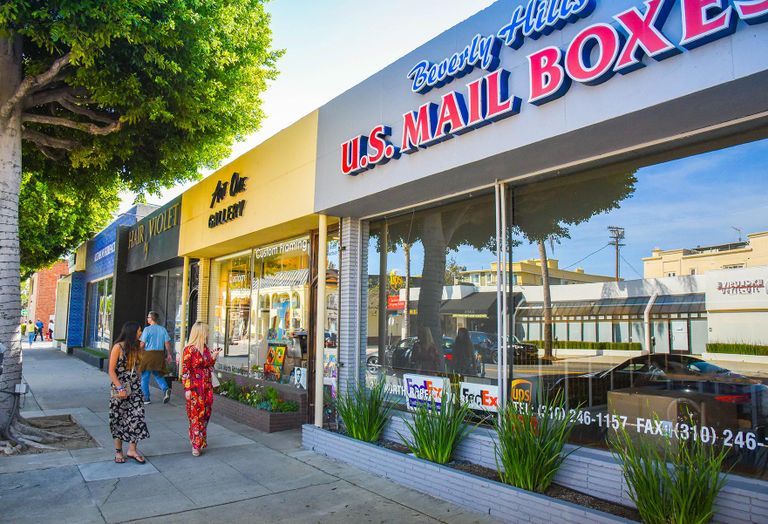 Multi-tenant retail building at 301-311 North Robertson Blvd.