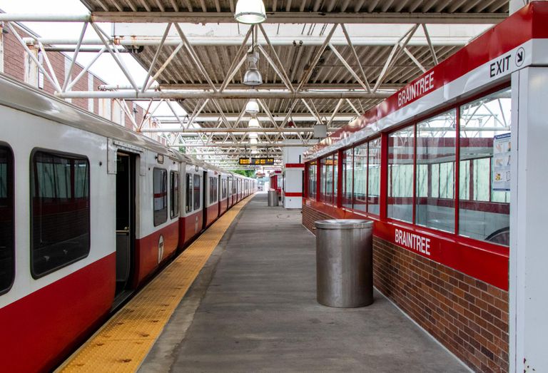Braintree Red line stop.