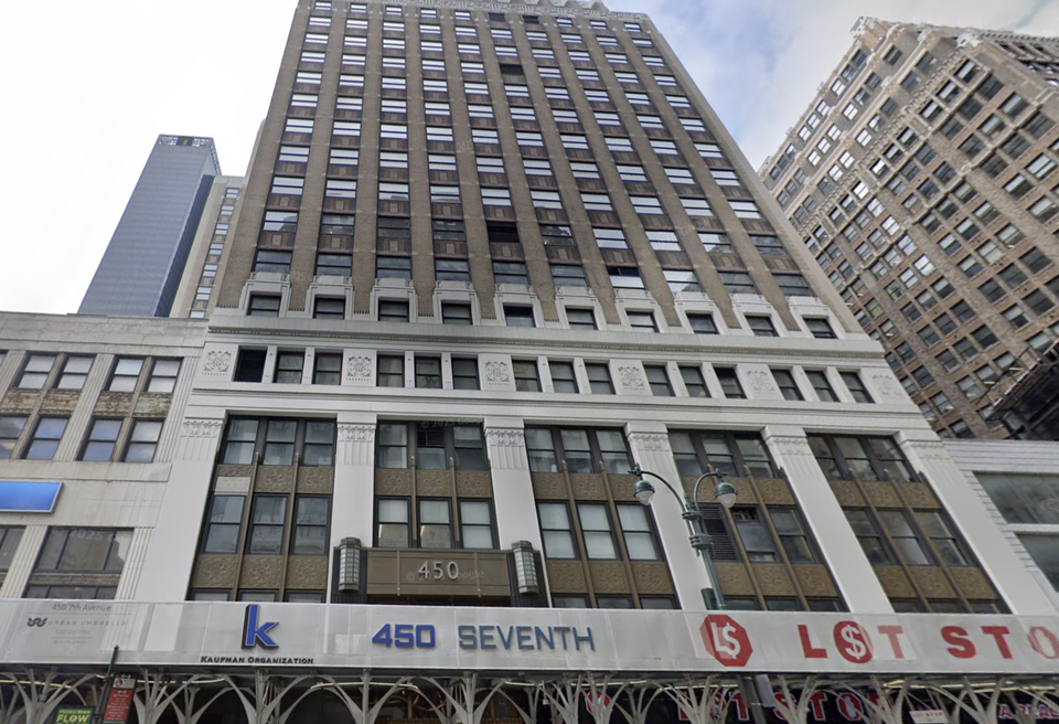 450 Seventh Ave., where owner Kaufman Organization scored a $42M refinancing loan from Apple Bank this week.