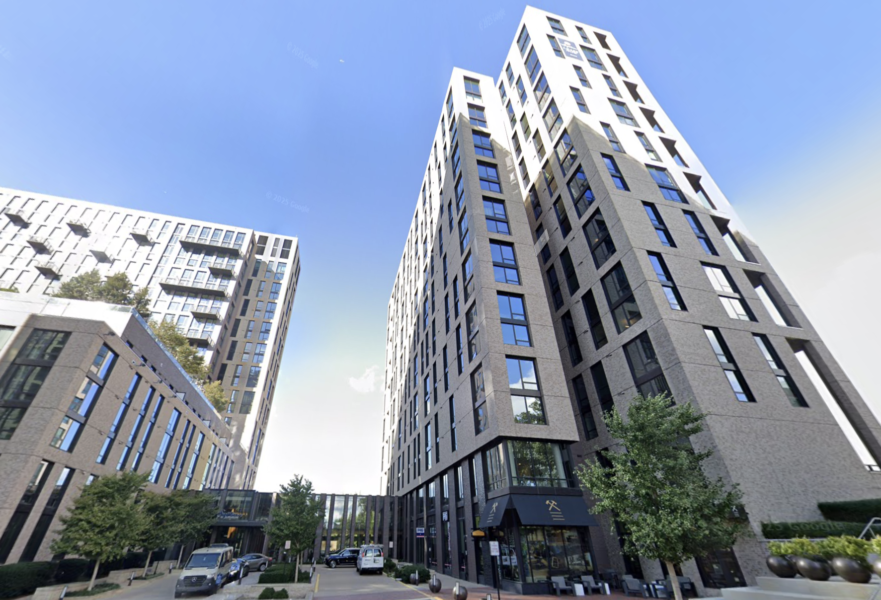 BXP Reportedly Selling Reston Town Center Apartments In Record Deal
