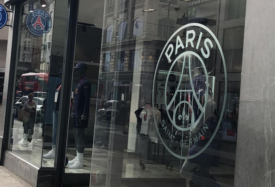 Paris St Germain store
