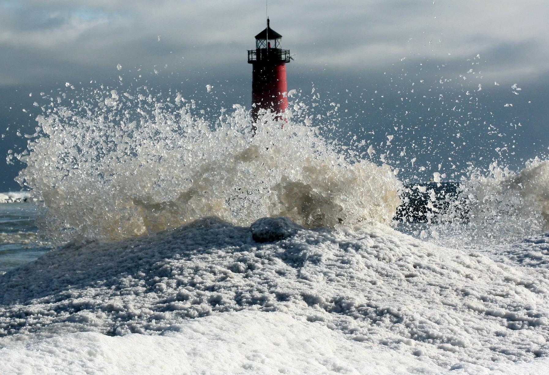 Kenosha's North Pier Lighthouse