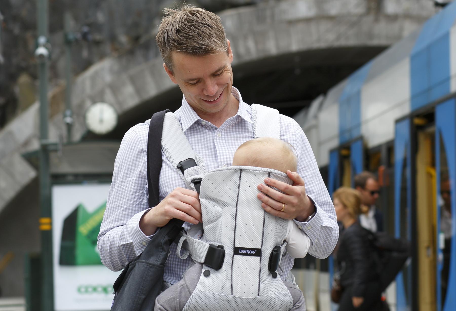 This Online Platform Helps Parents Work More Flexibly. But It Needs More Dads. 