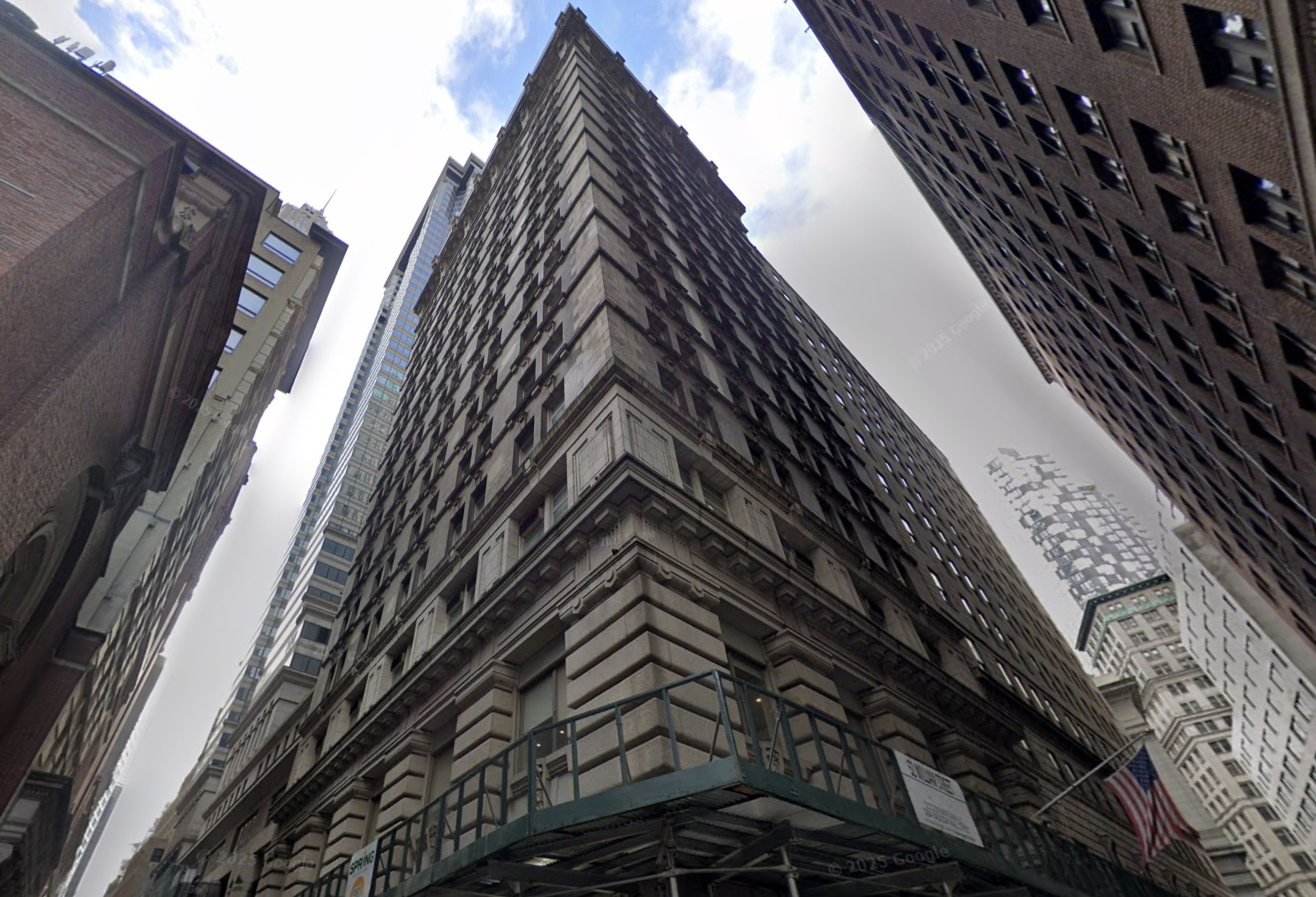 Slate Propety Group's FiDI hotel at 52 William St., where homelessness nonprofit Highland Park Community Development Corp. leased out the entire building.