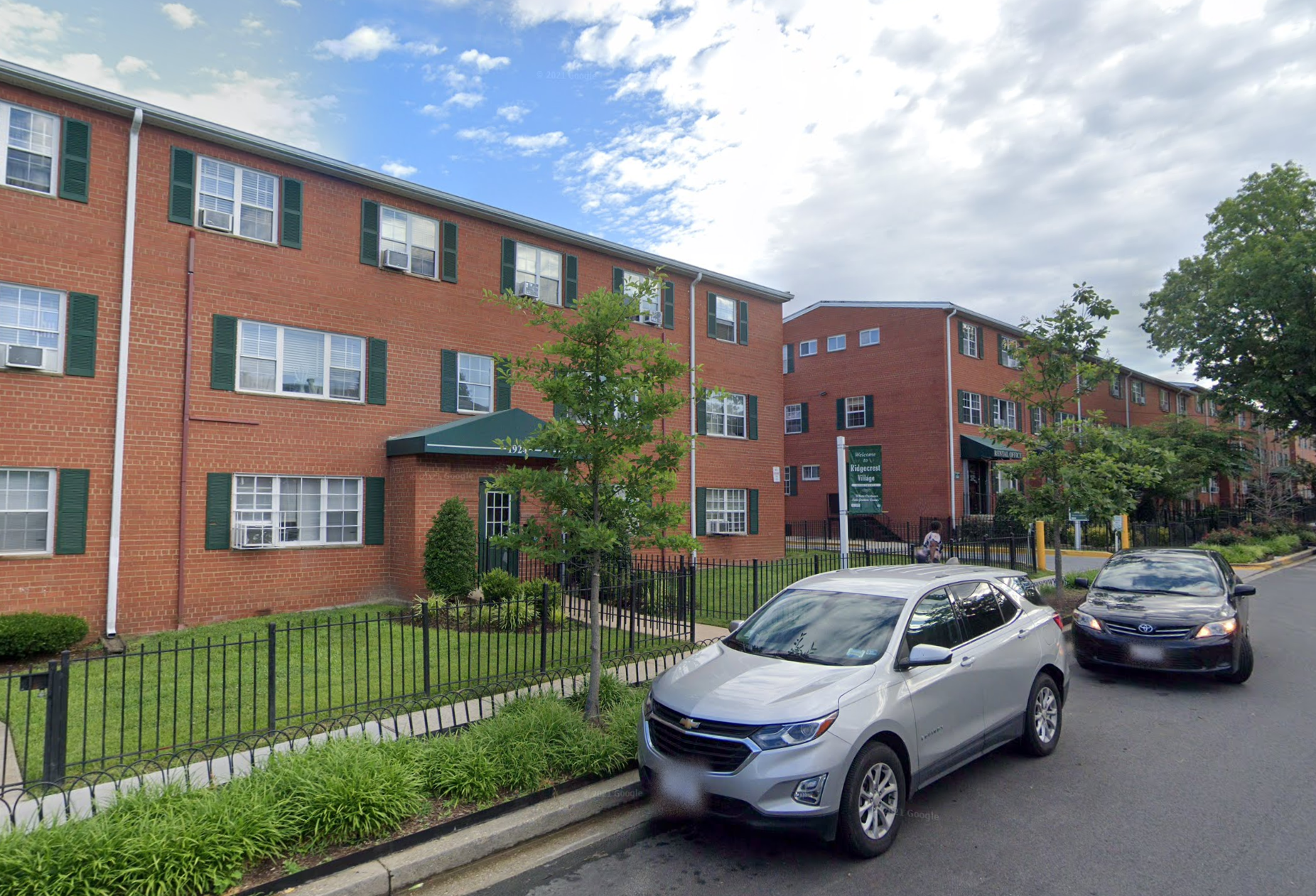 Ridgecrest Village Apartments, located at 2000 Ridgecrest Court SE