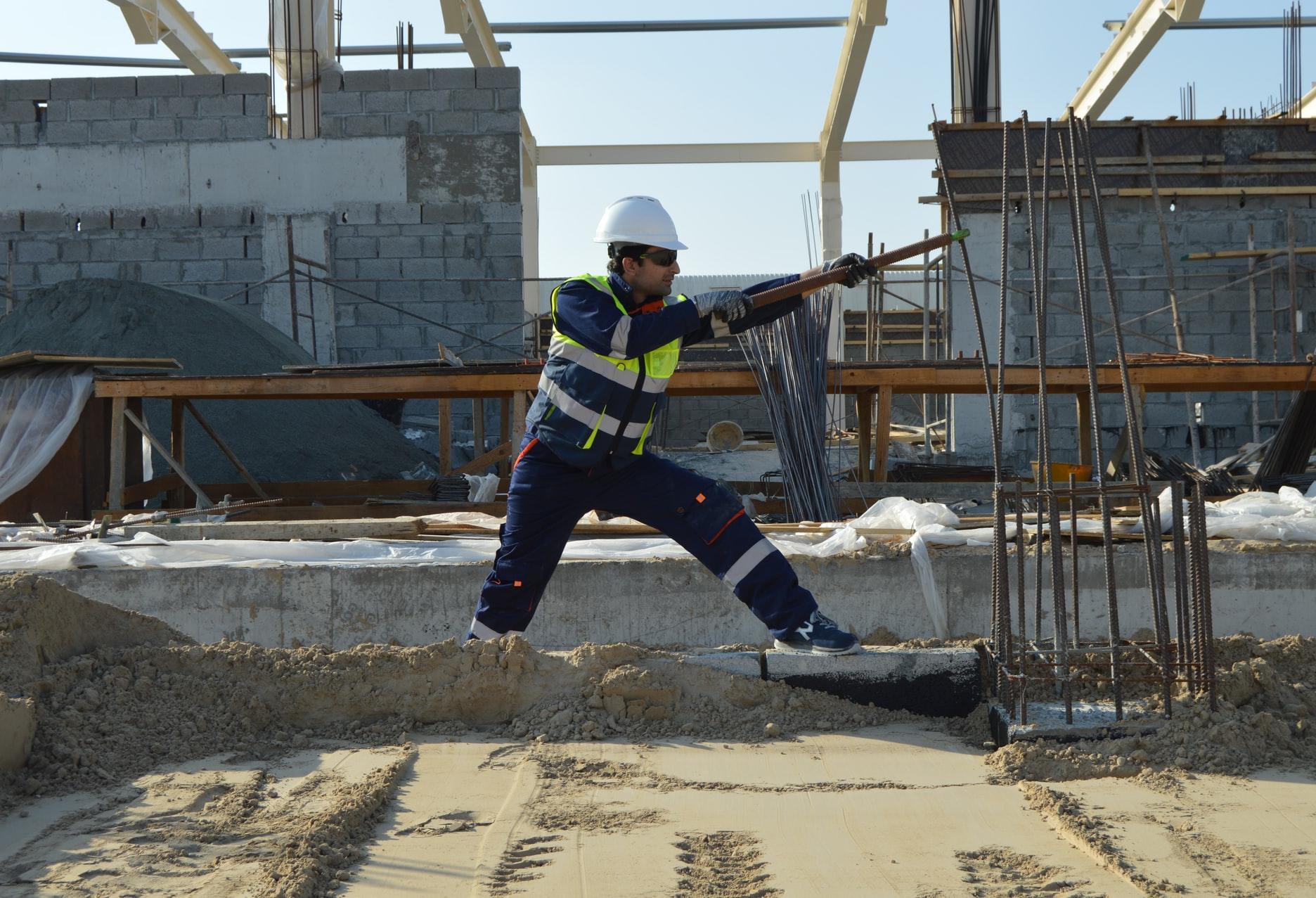 As Economy Shudders, Contractors Must Choose Jobs More Carefully Than Ever