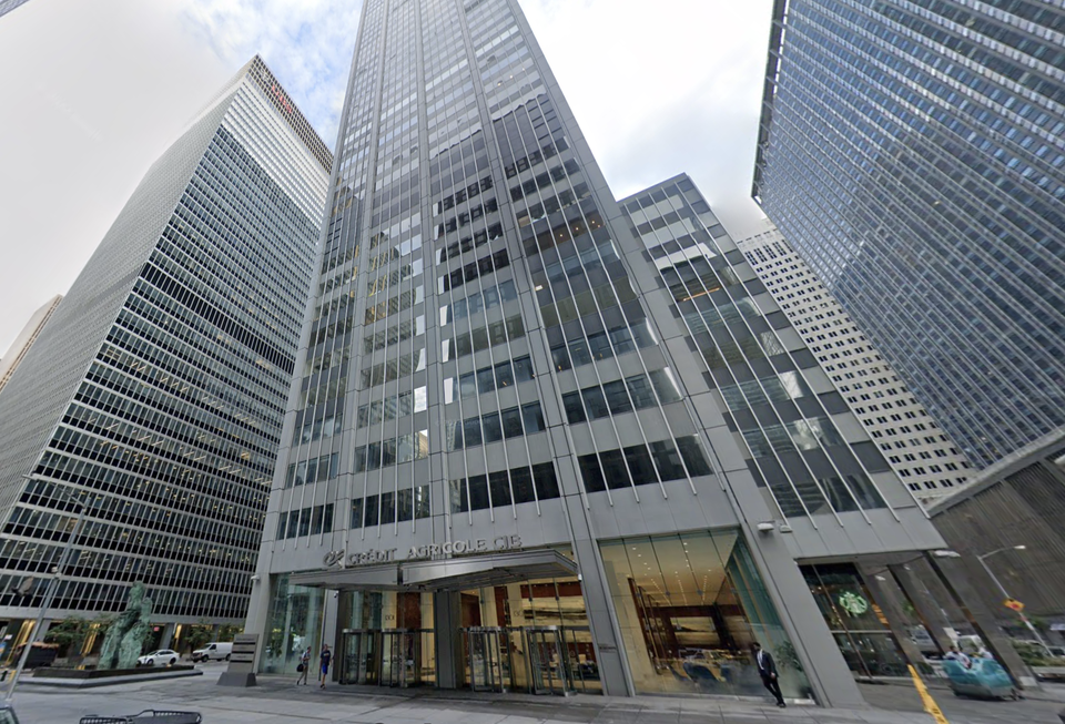 Paramount Group's 1301 Sixth Ave., where Citizens Bank signed a 74K SF lease this week.