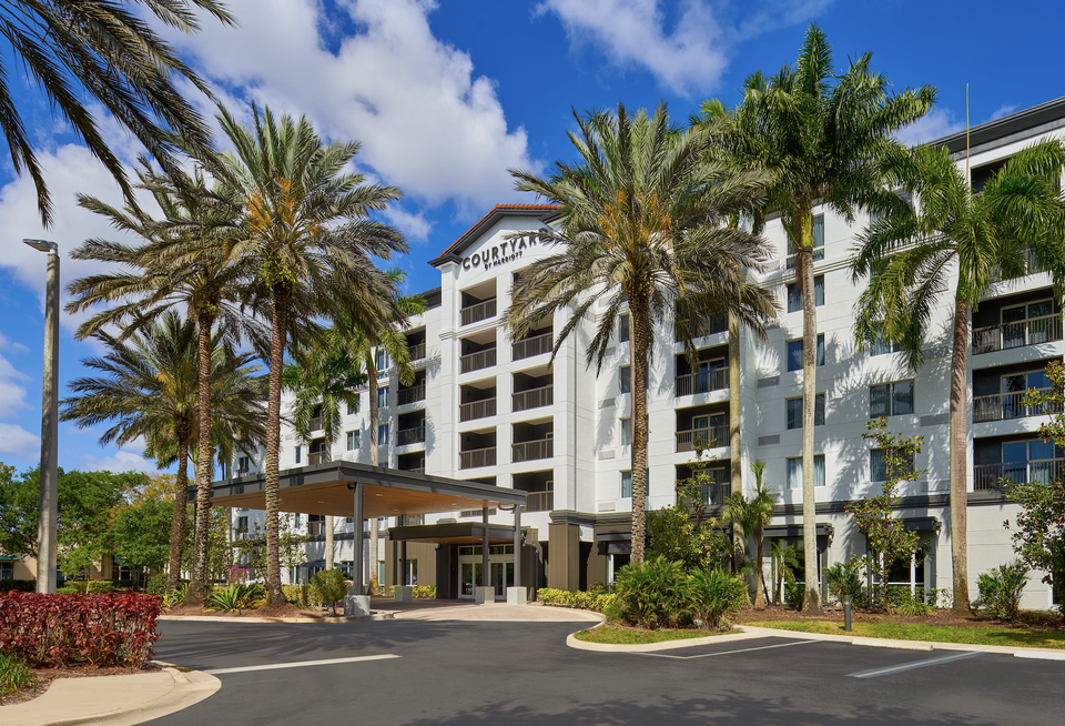 Courtyard by Marriott Fort Lauderdale Weston at 2000 N. Commerce Parkway