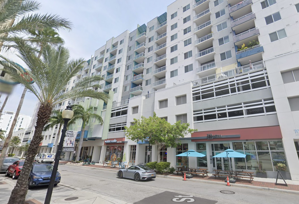 DeSota Hunt Carter - 1415 2nd Street - Sarasota Fl