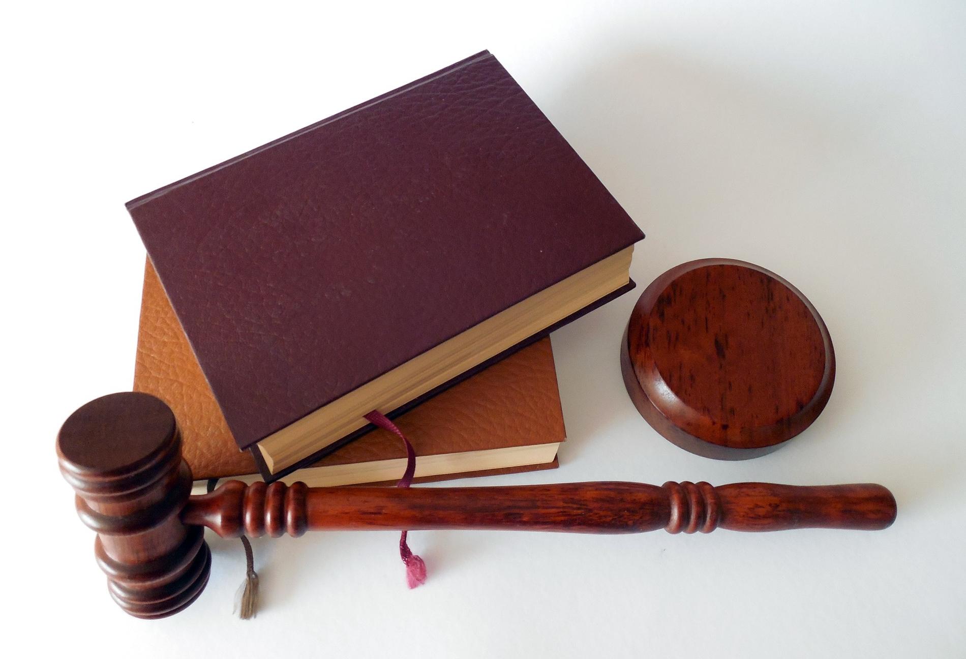 Holland & Knight Hit With $1.2B Malpractice Suit By Investigation-Ridden Brokerage