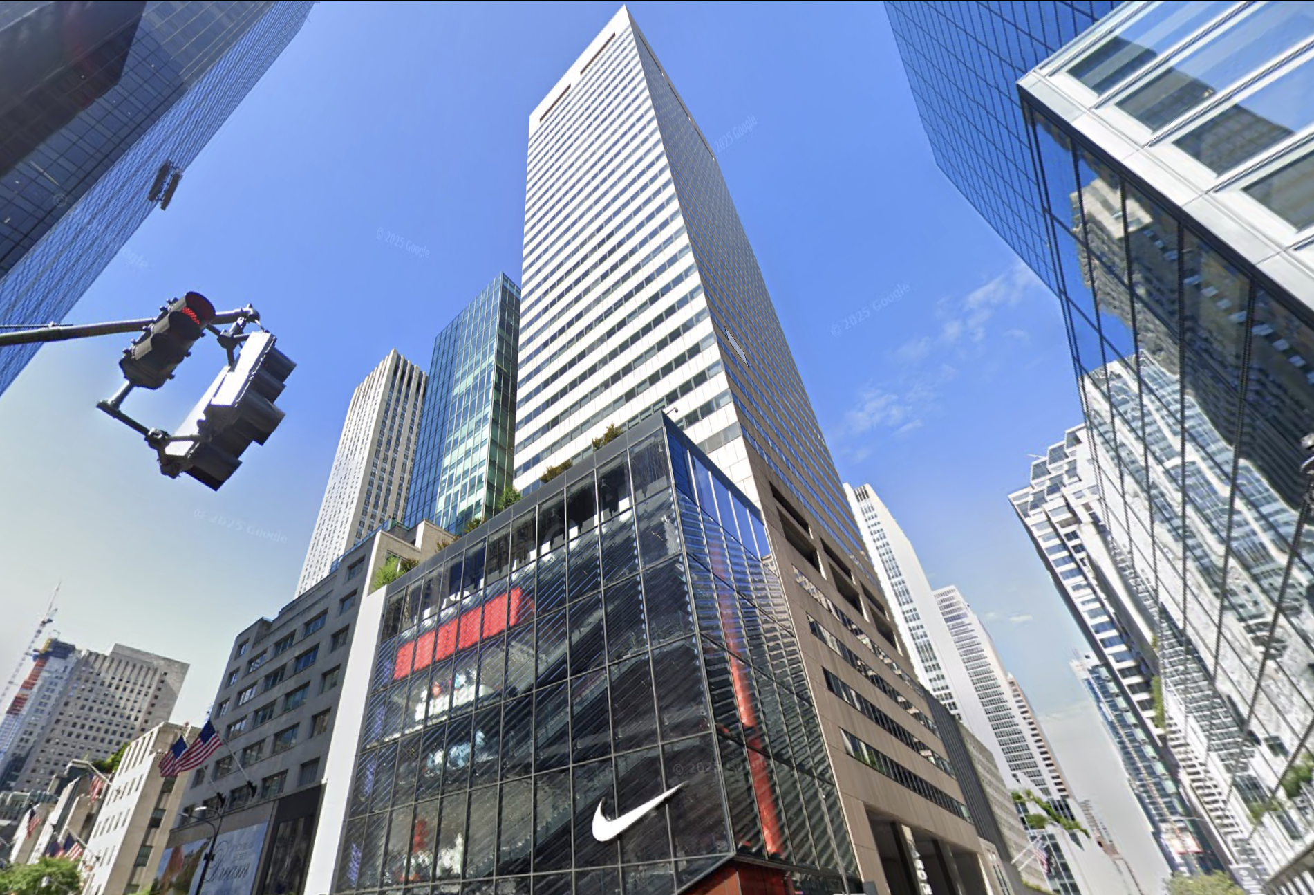 650 Fifth Ave., which changed hands in a complex $435M transfer this week as part of a settlement.