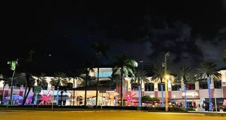 Controversial Animal Attraction Booted From Florida Mall; PETA Vows To Fight Its Other Locations 