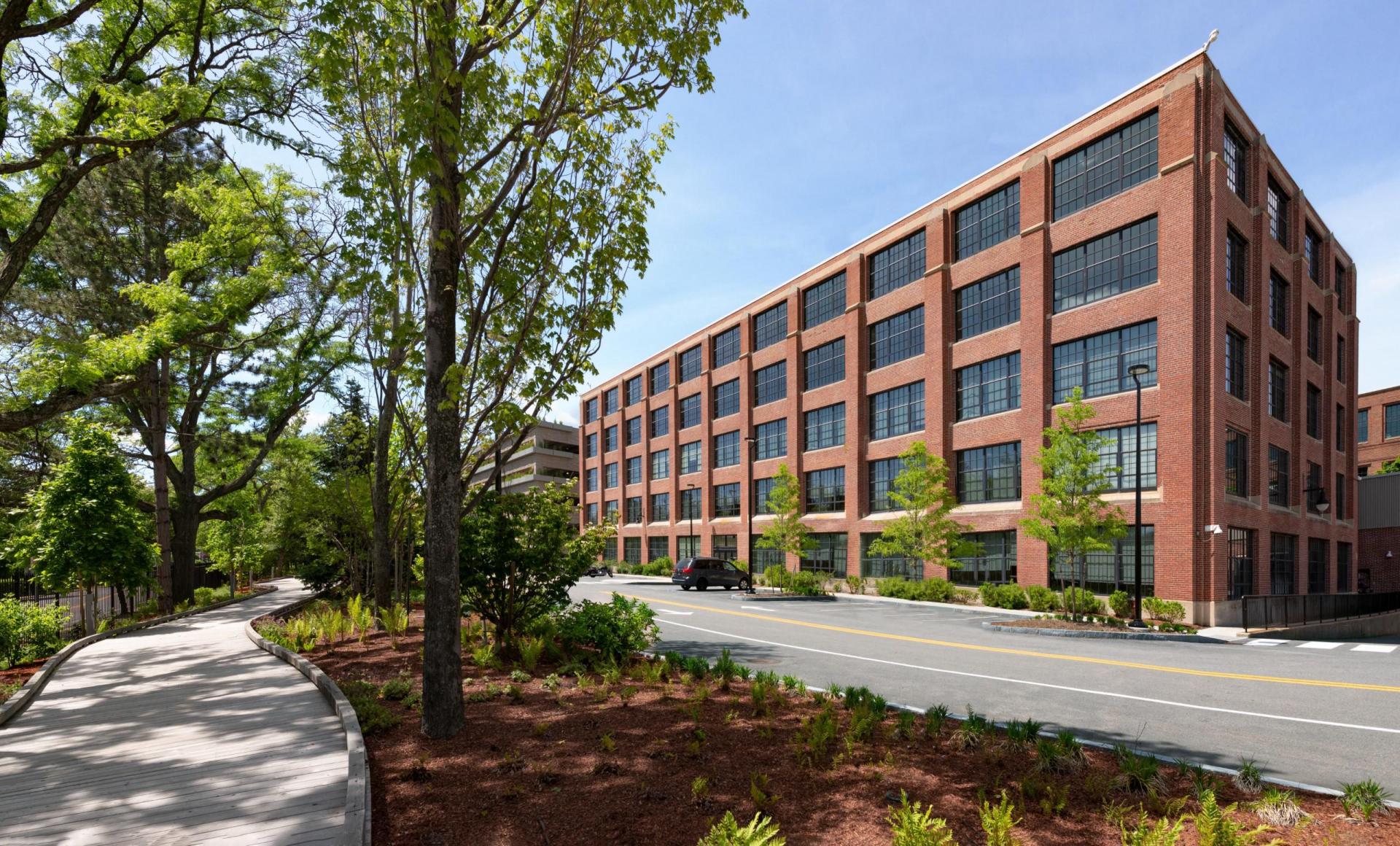 Alexandria's Record-Breaking Quarter Shows REIT Riding Biotech Bull Market