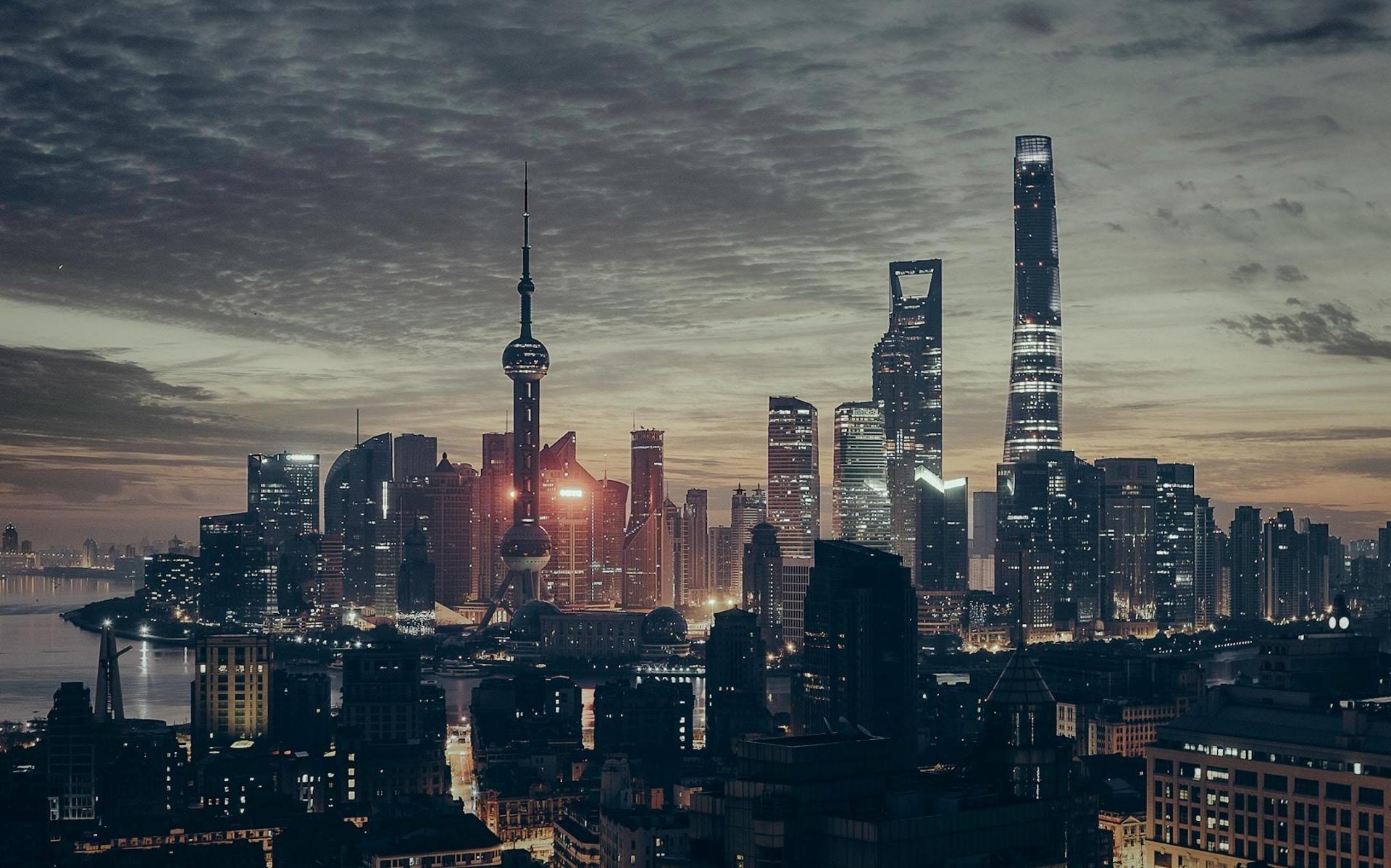 Another Chinese Developer's Stock Collapse Deepens Worries About Major Economic Crisis