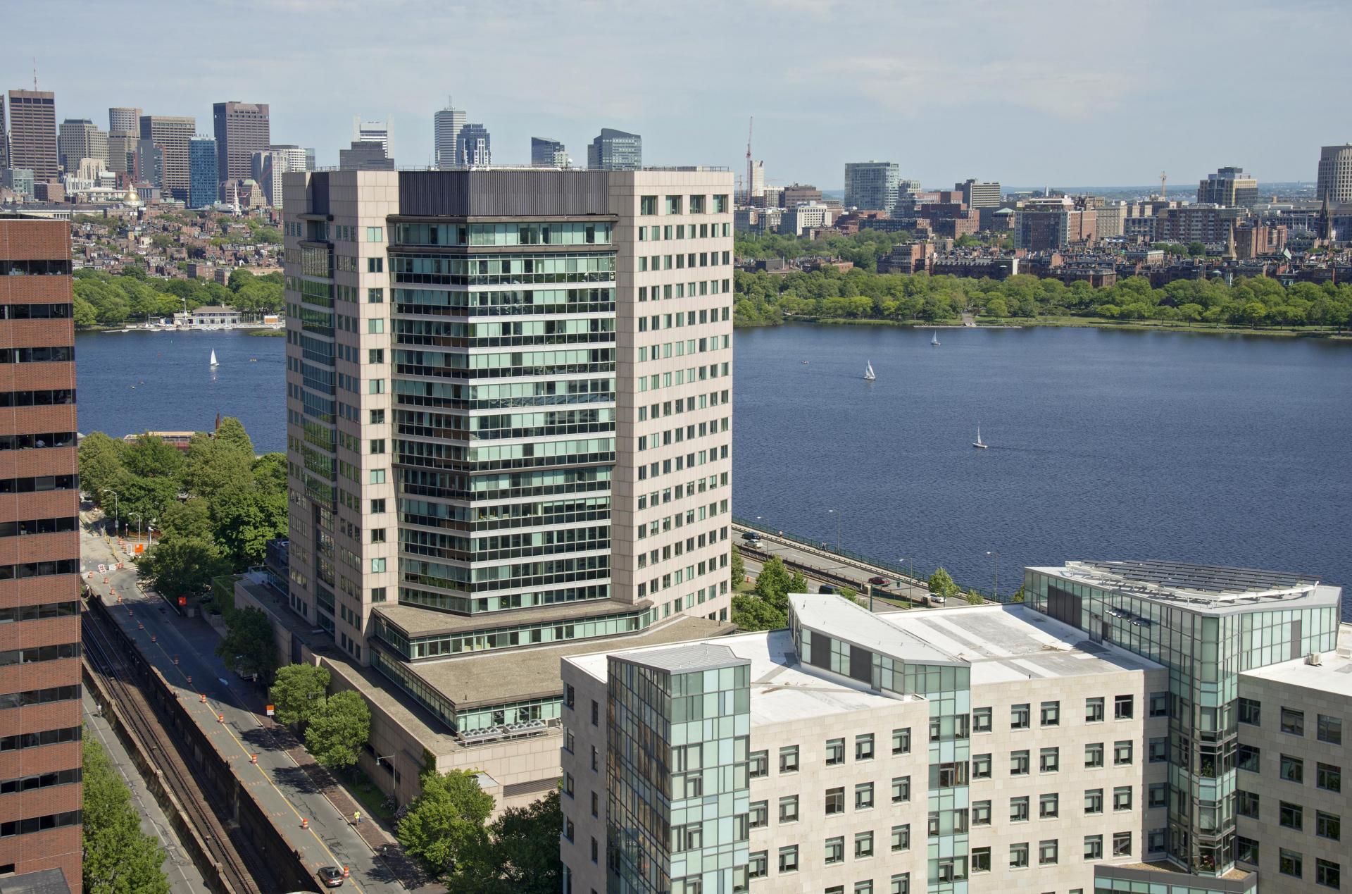 Oxford, J.P. Morgan Sell Cambridge Office Tower For Record $825M