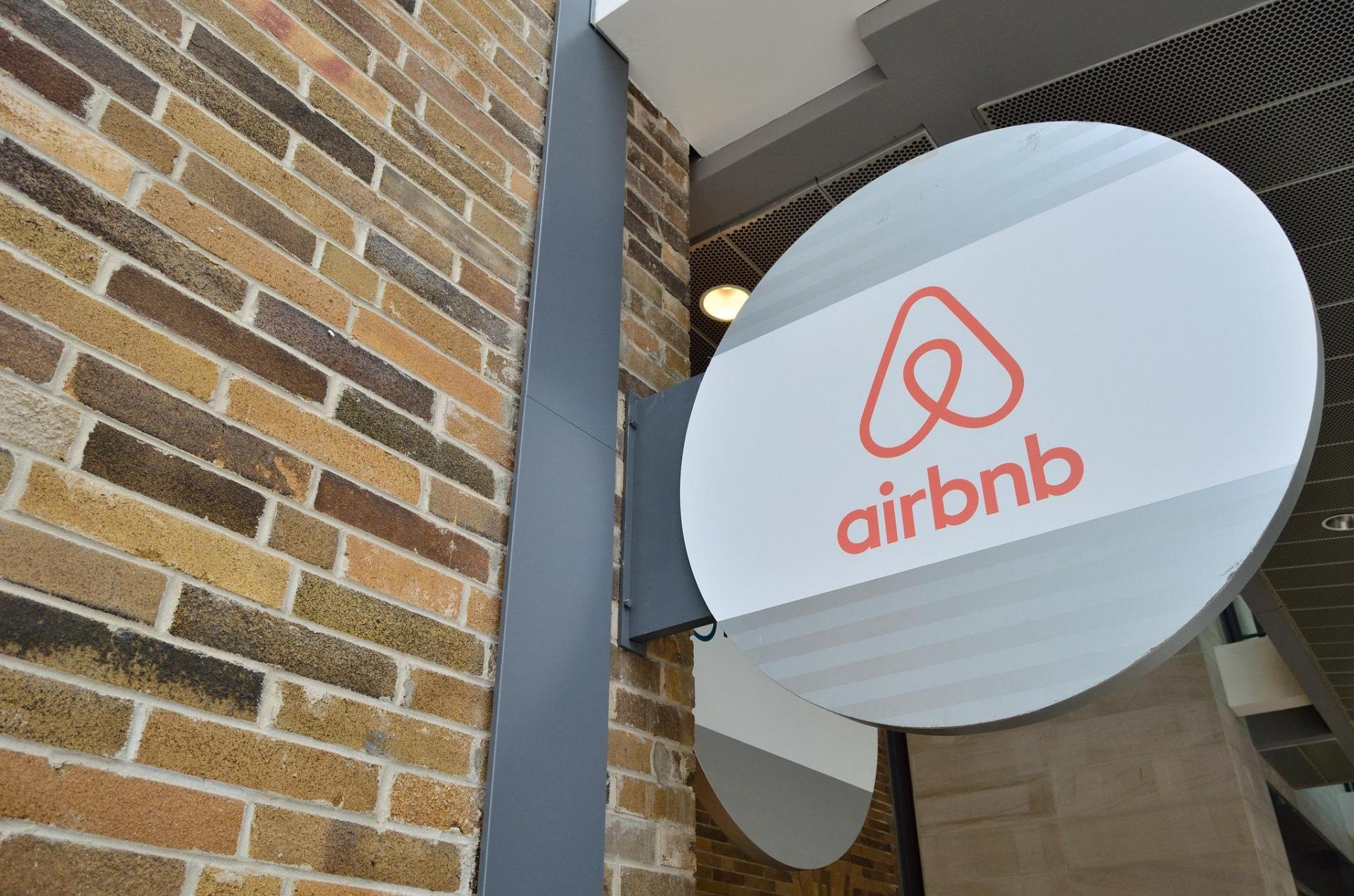 Airbnb Building Office