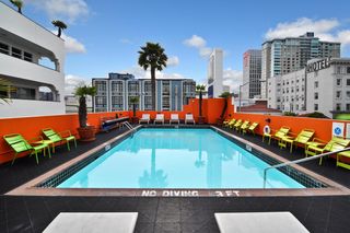 Americania Hotel