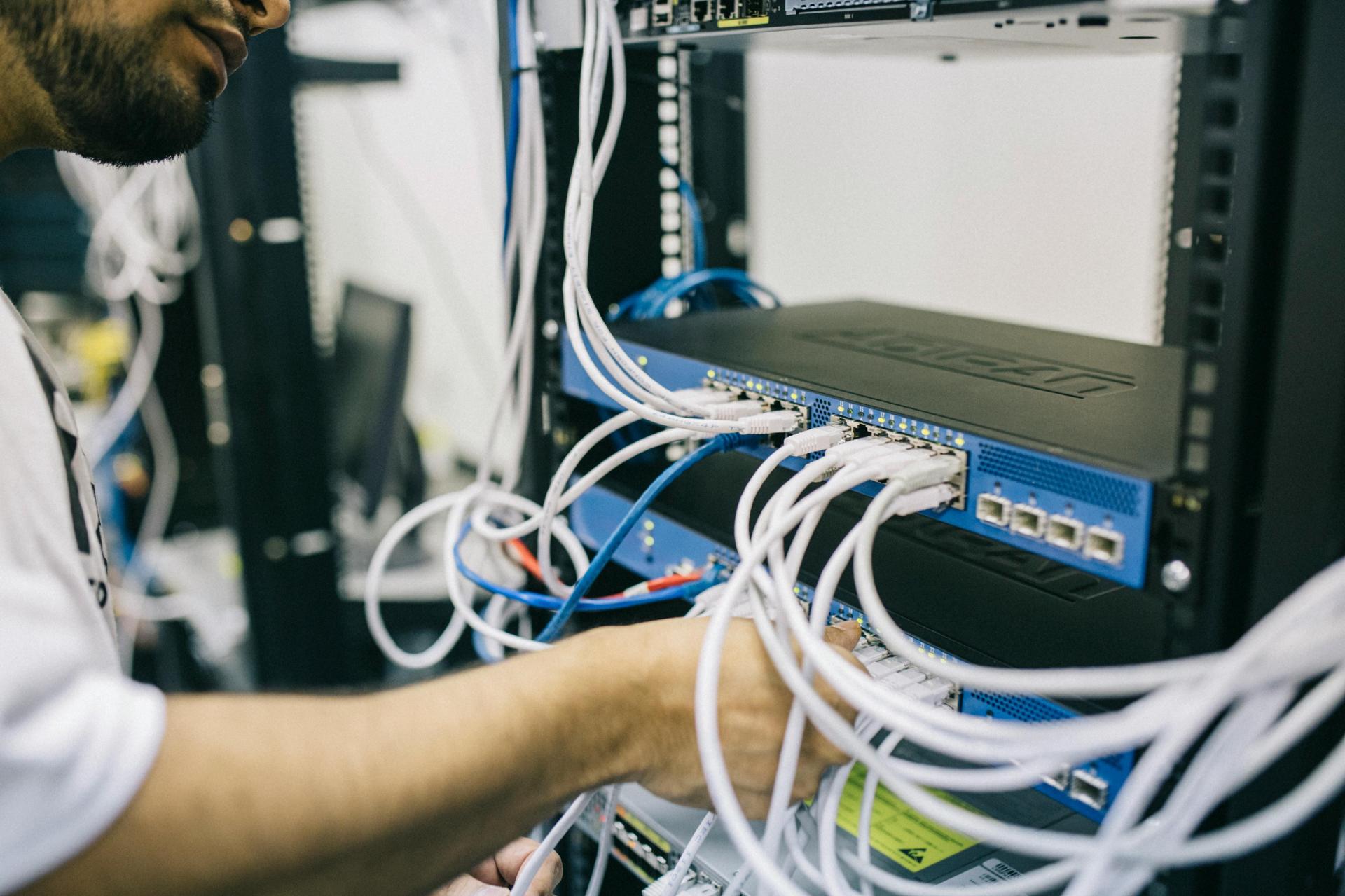 Supporting Clients At Any Scale: Data Center Construction From Edge To Hyperscale 