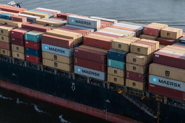 container ship cargo