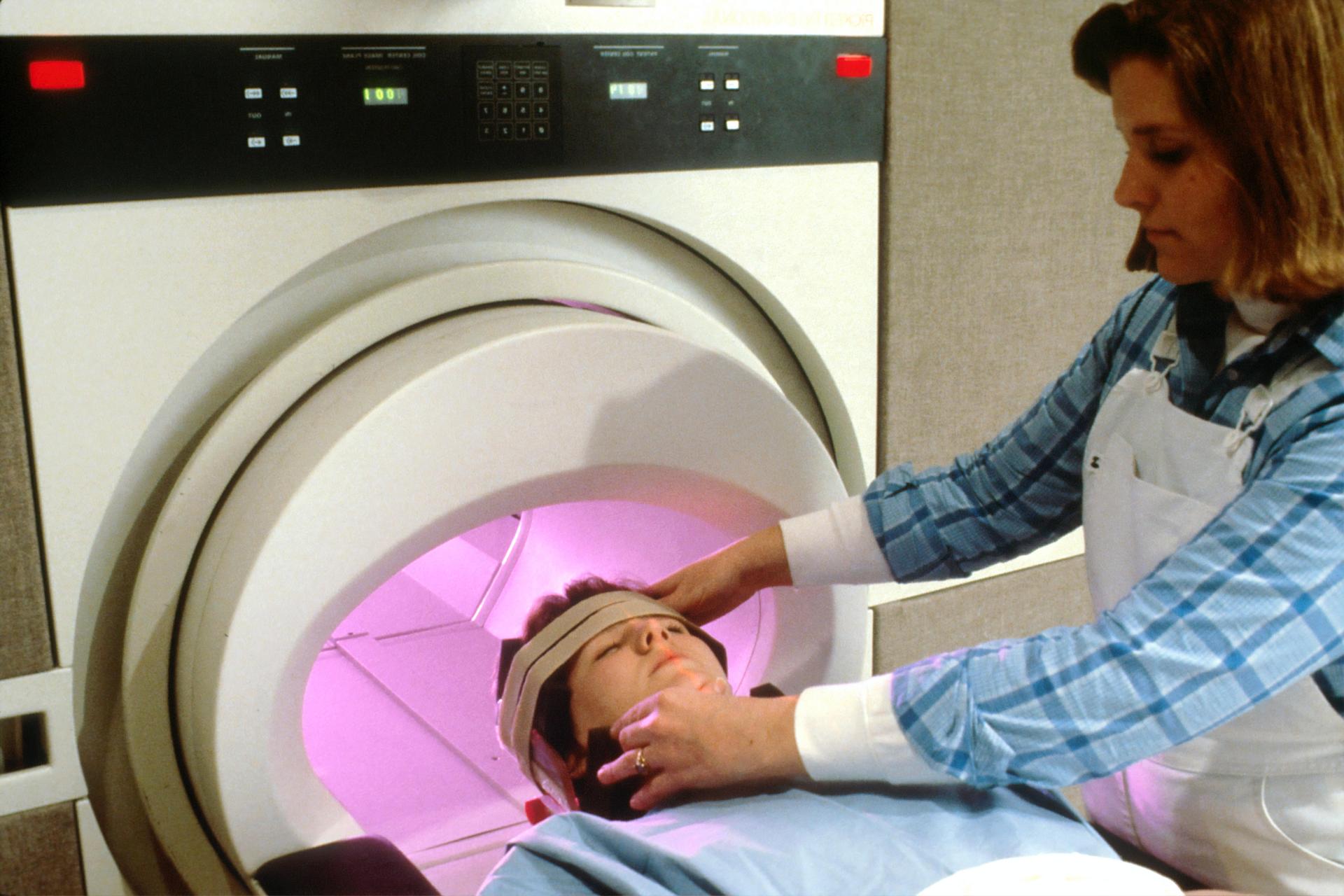 Magnet Shortage Attracts Siemens To 603K SF Oxford MRI Megalab