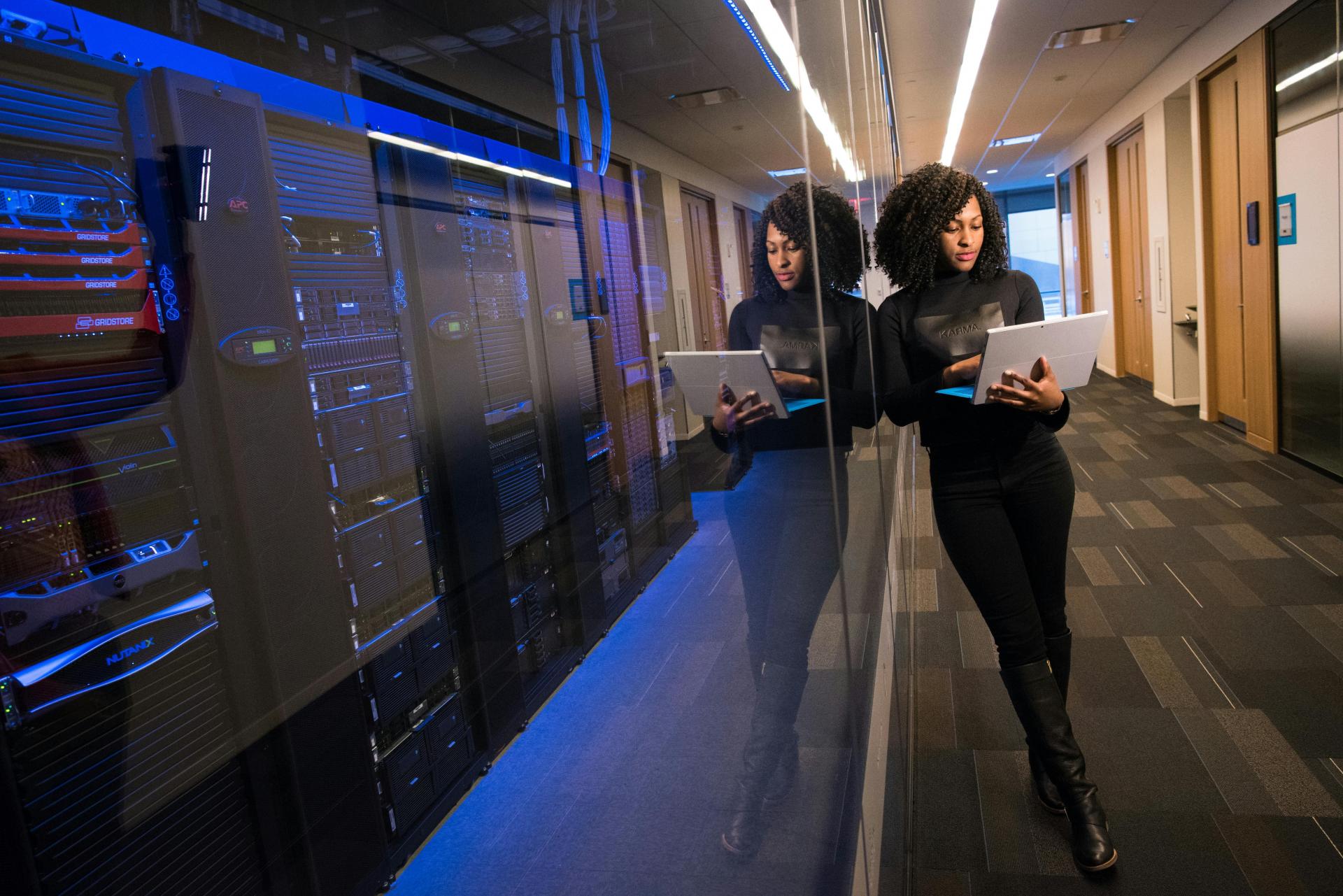How To Overcome The Key Challenges Facing Data Centre Construction