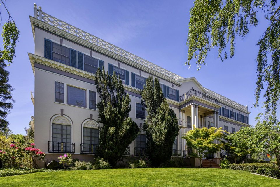 Exterior Photo of the Arlington development in Burlingame.