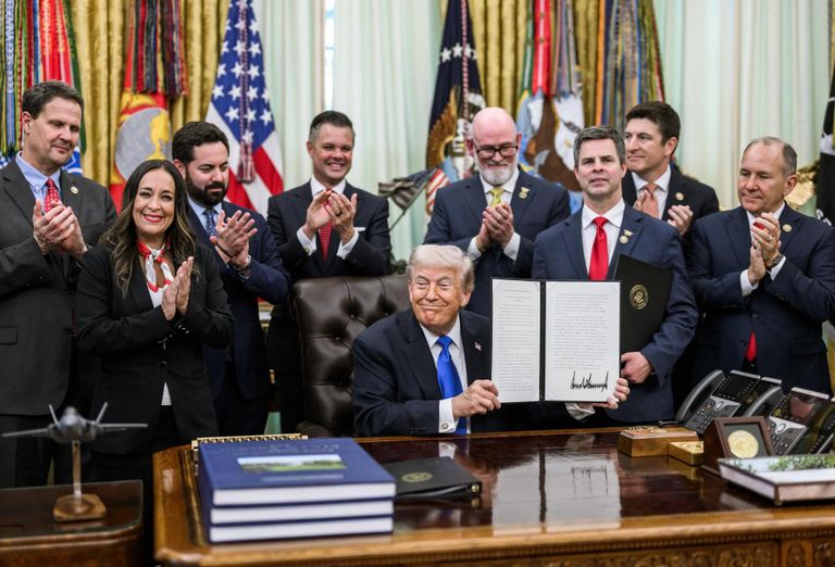President Donald Trump Executive Order April 30President Donald J. Trump signs an executive order in the Oval Office, Thursday, April 30, 2026. (Official White House Photo by Joyce N. Boghosian)