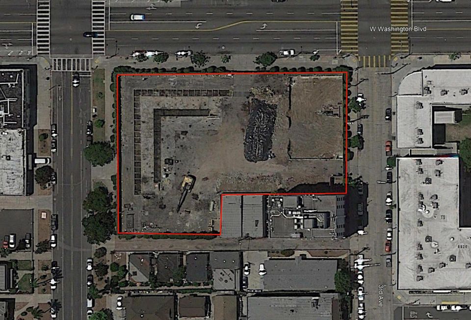 Thomas Safran and Associates has purchased a former oil drilling site totaling 48K SF in Los Angeles from Sentinel Peak Resources for $6M. The property is comprised of nine adjacent lots at 1918 4th Ave. and 3330-3320 W. Washington Blvd. in the Arlington Heights neighborhood of Los Angeles.