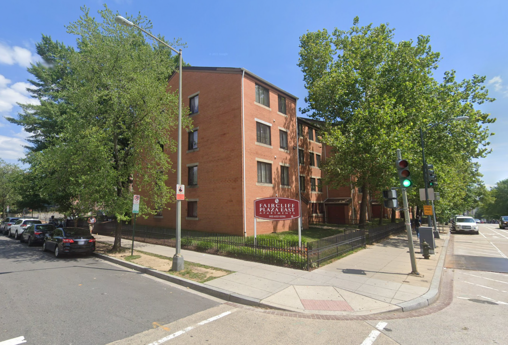 The current apartment building at 1350 Fairmont St. NW