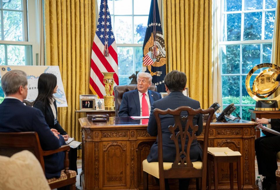 President Donald Trump Oval Office April 16 2025