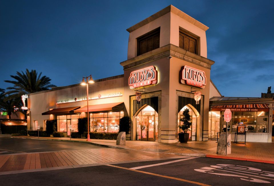Fast-casual dining options, like Ruby's in Los Angeles, are showing promising results as landlords expand the range of tenants that can work as shopping center anchors.