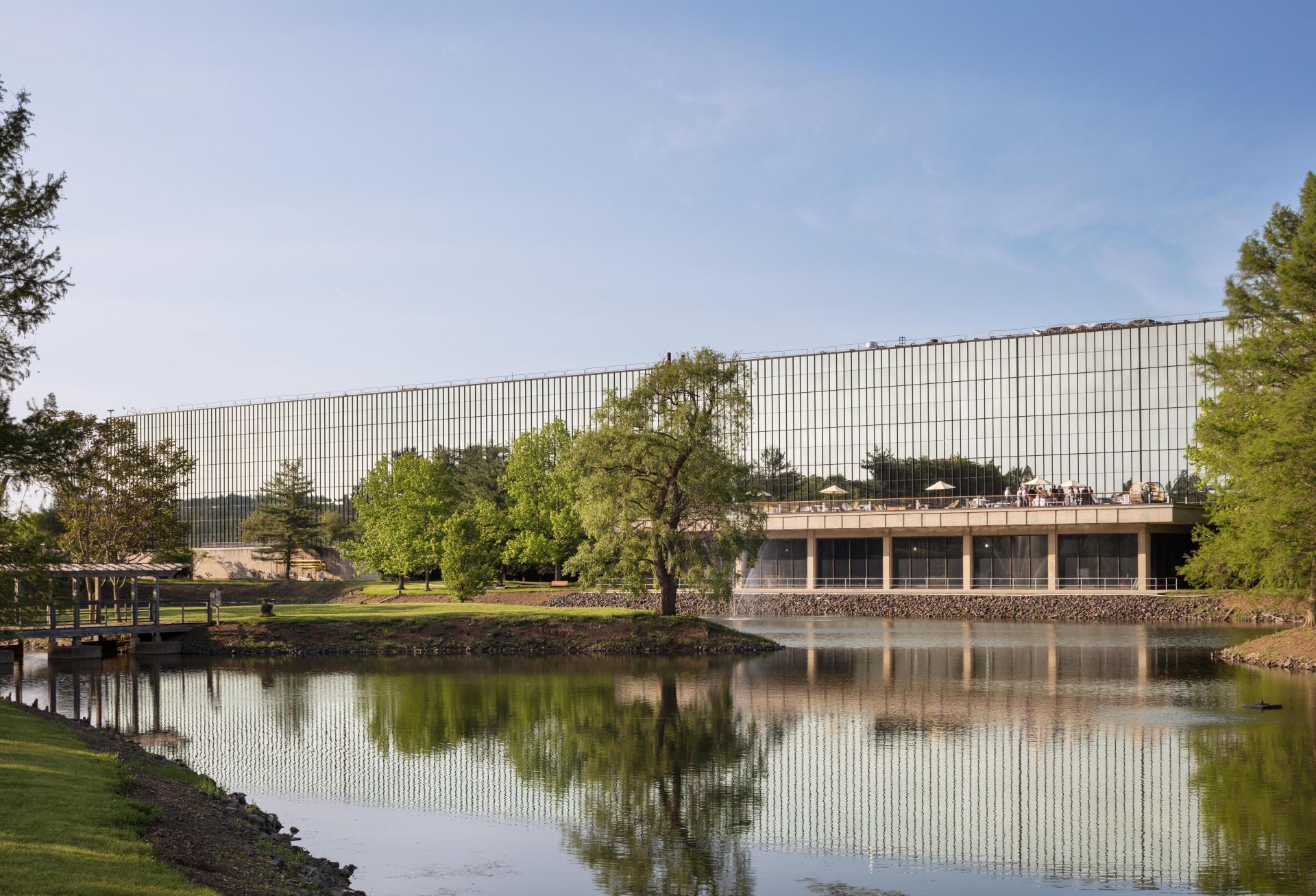 For Lease: 2 Iconic 'Metroburb' Buildings Offering Prime Office Space In New Jersey