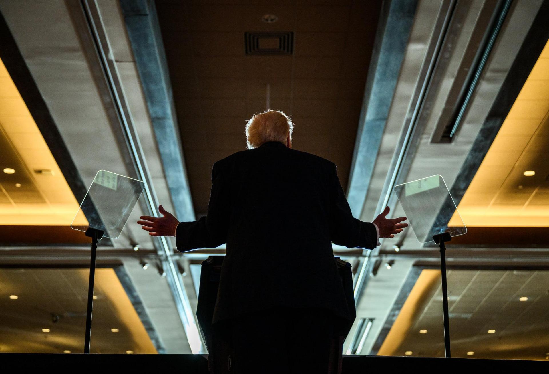 President Donald Trump delivers remarks on the economy at Mount Airy Casino Resort in Mount Pocono, Pennsylvania, Tuesday, December 9, 2025. (Official White House Photo by Molly Riley)

