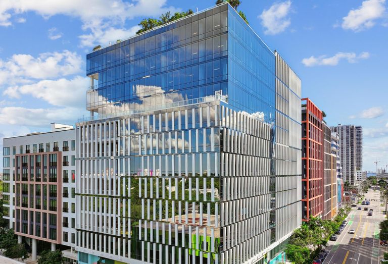 Wywnood Plaza Office by Shoootin
