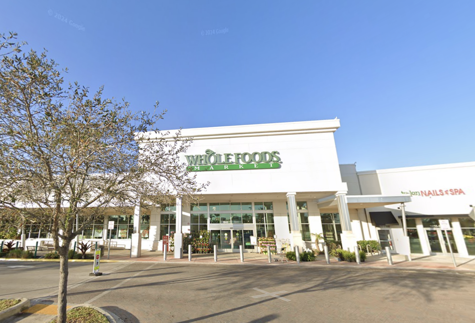 The Marketplace at the Outlets at 1821 Palm Beach Lakes Blvd. in West Palm Beach