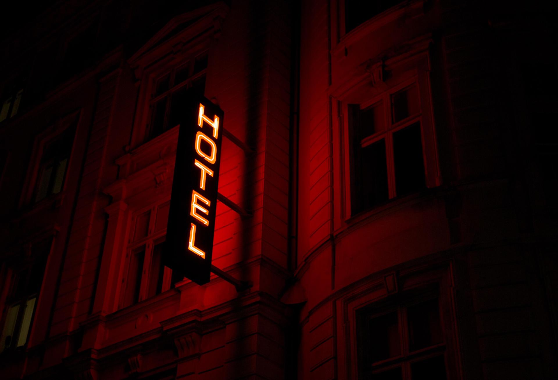 Leisure Travelers Spur Hotel Recovery, But Recession Threat Looms