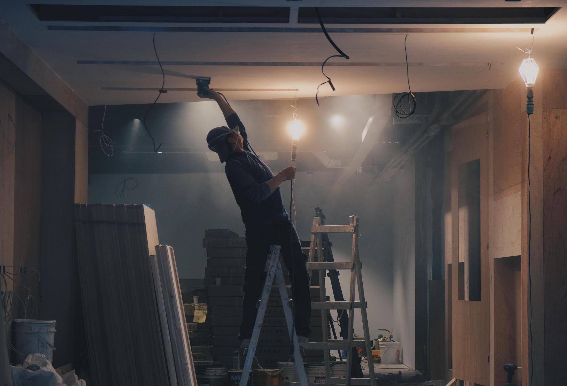 New Houston Construction Sinks While Commercial Renovations Swim