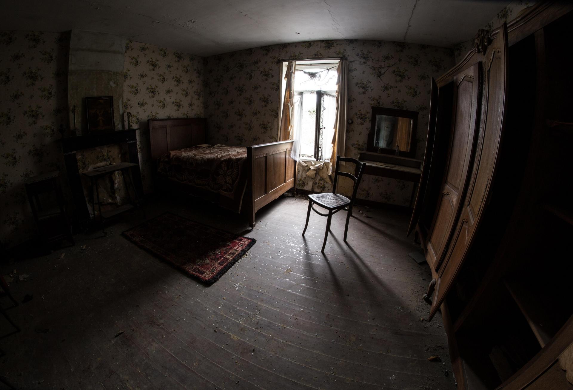 Empty apartment vacancy