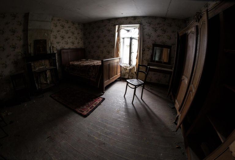 Empty apartment vacancy
