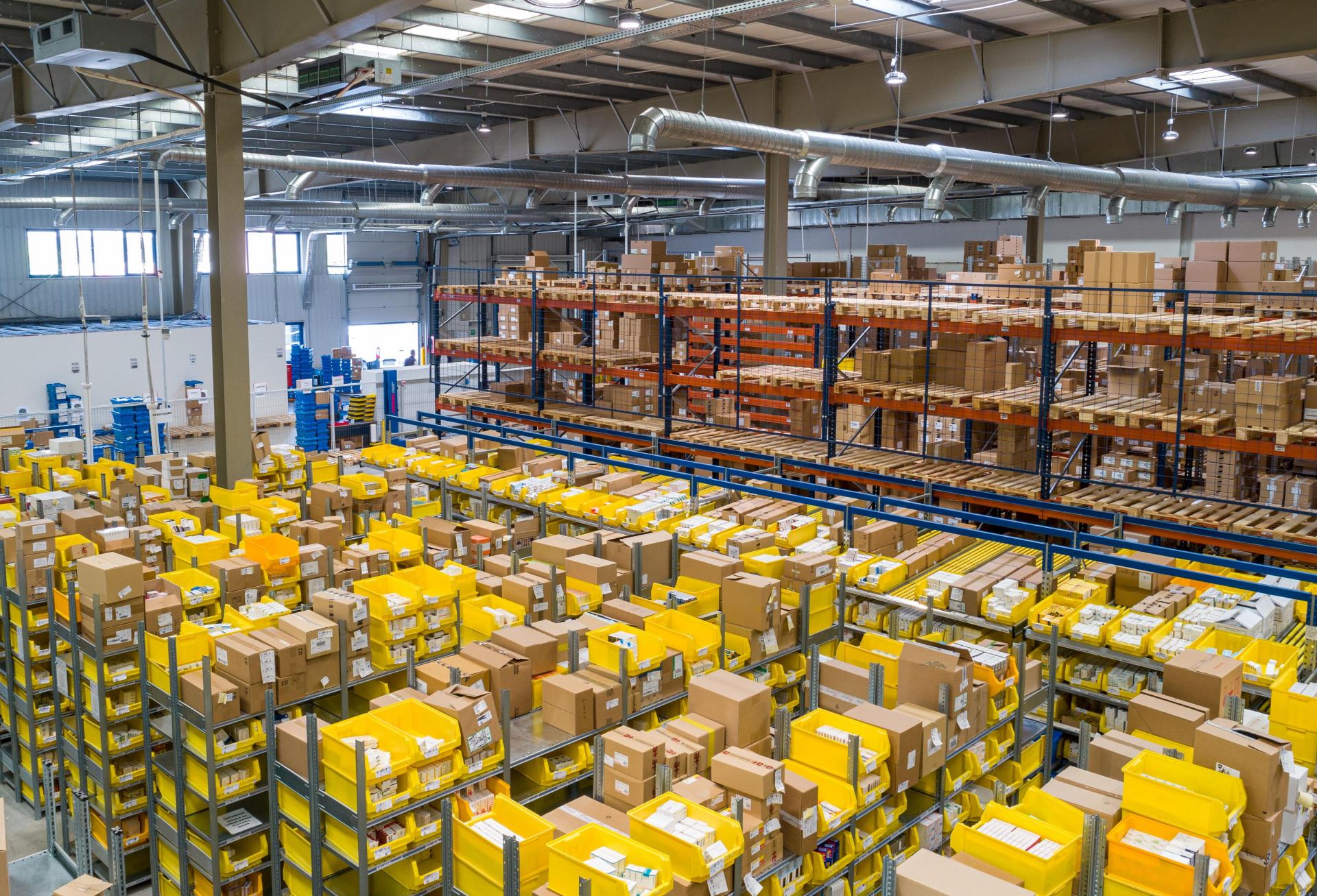 warehouse/distribution center