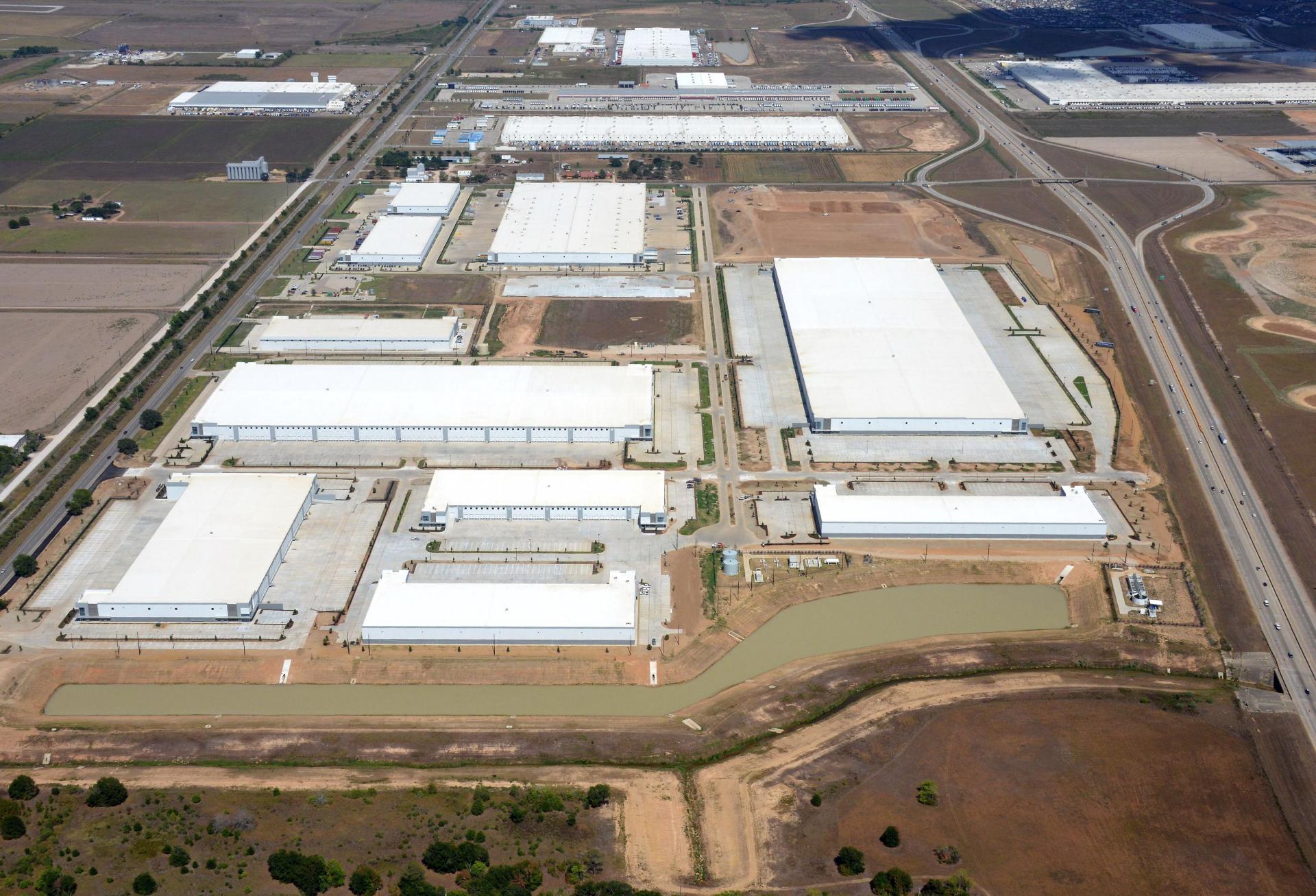 300-Acre Business Park Near Major Retail Warehouses Completes Construction
