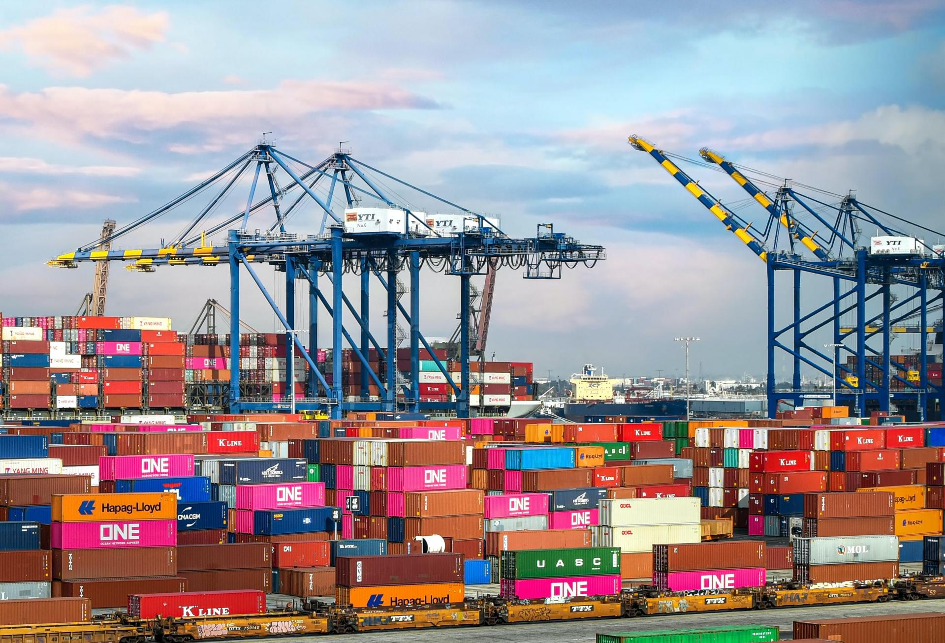 Record-High Logistics Pressures Indicate Supply Chain Issues Aren’t Over Yet