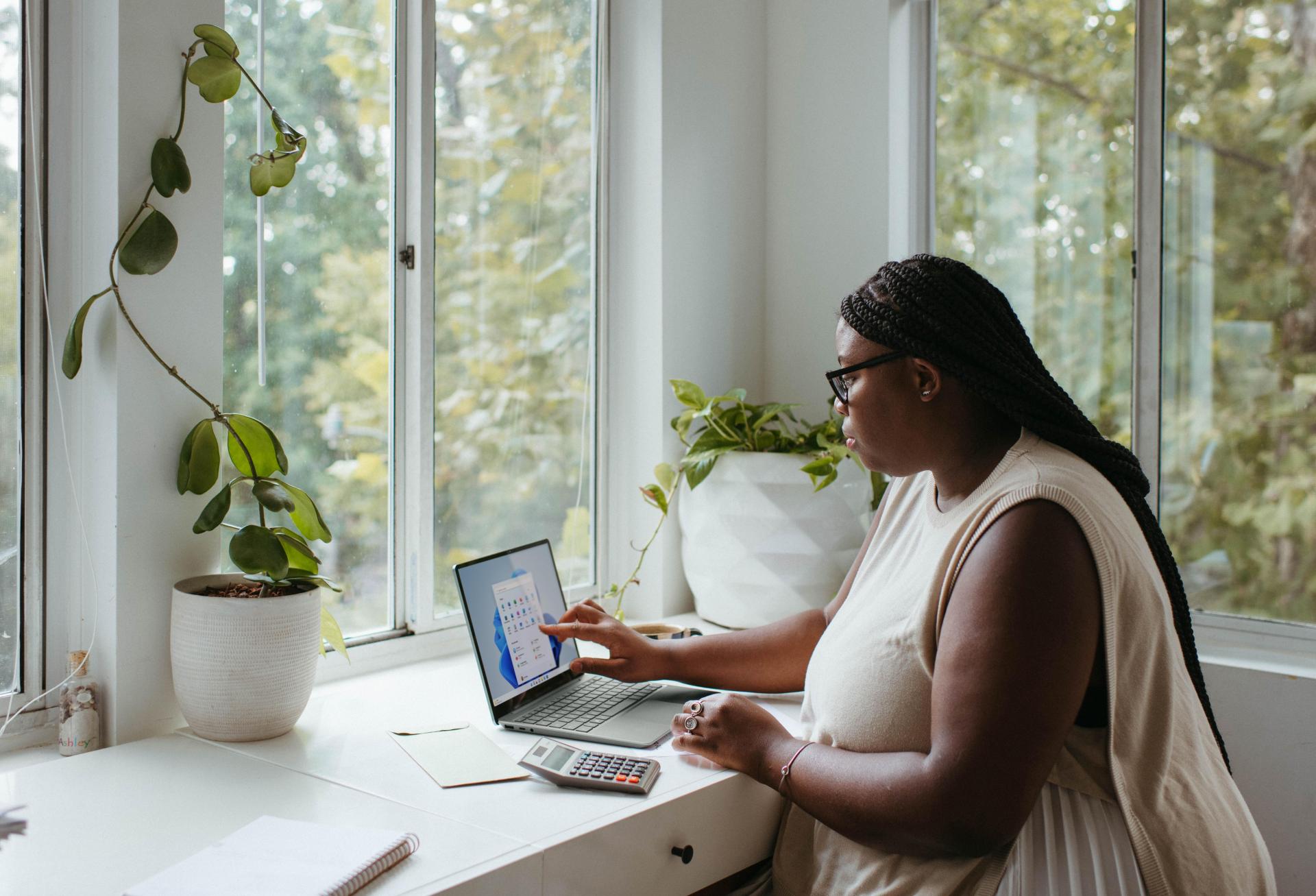 Companies That Don't Mandate Office Attendance Grow Revenue Faster, Study Finds