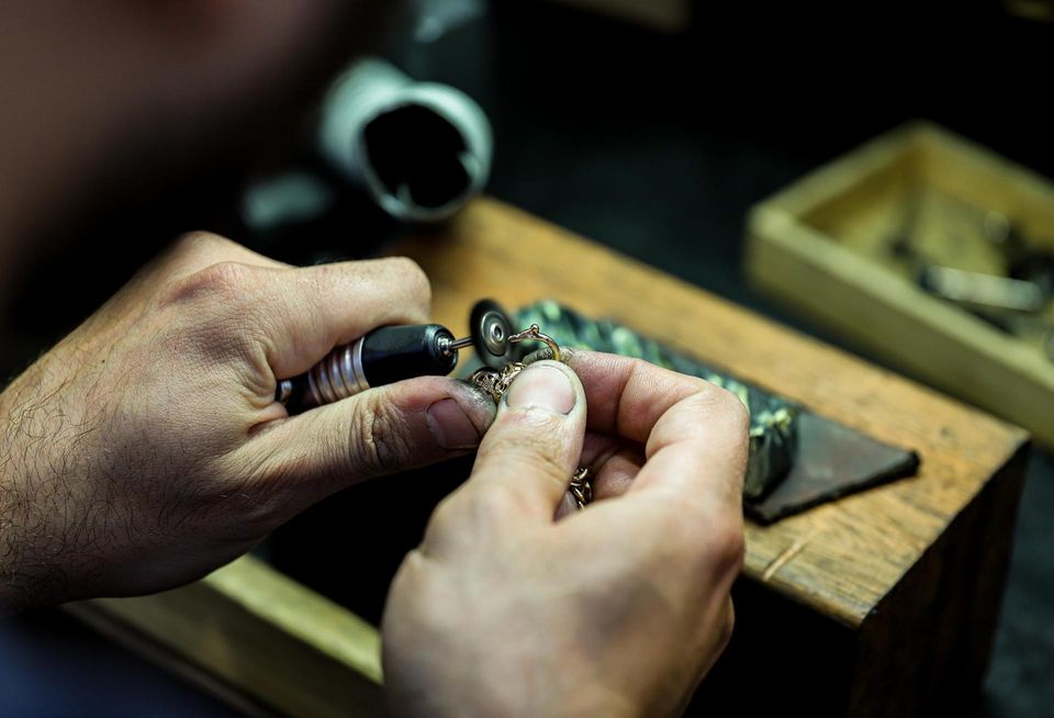 jeweller craft