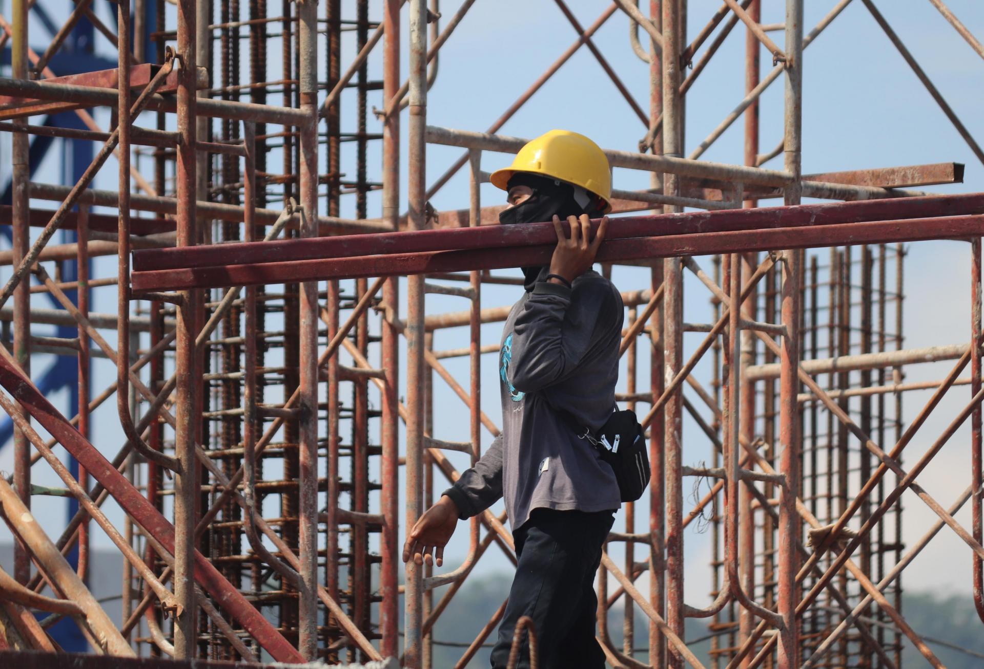 NYC Construction Spending On The Rise Even As Housing Production Plummets
